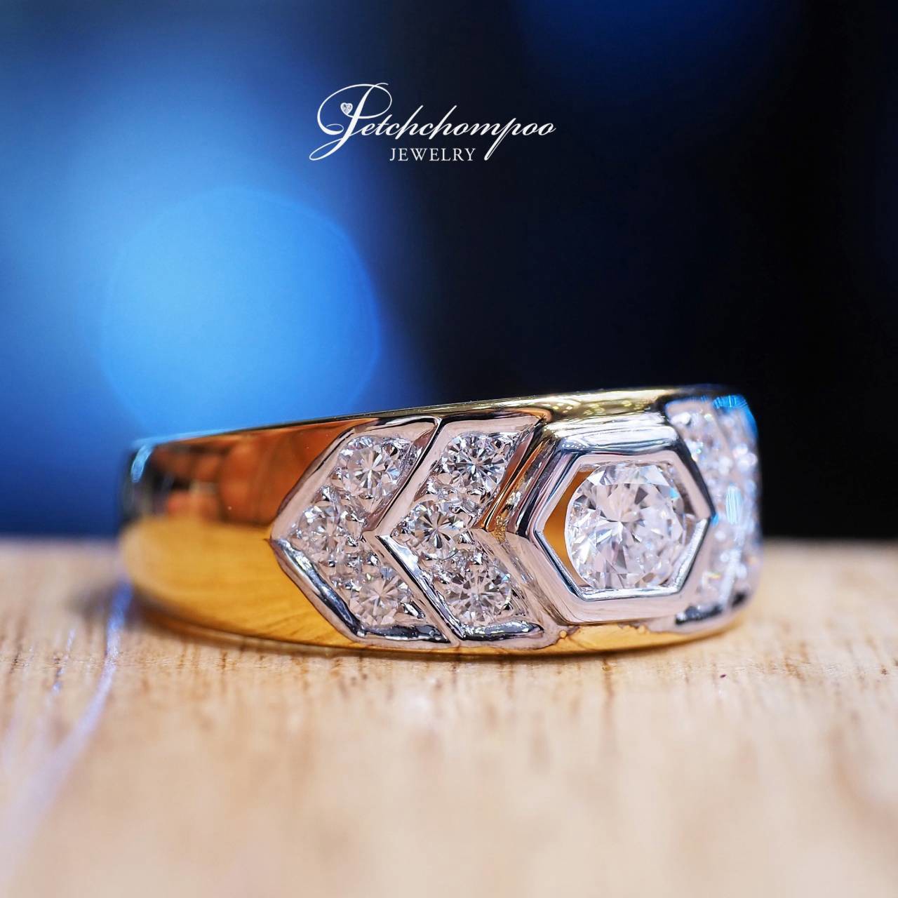 [31053] แหวนเพชรชายหน้ากว้าง Geometria Maestosa เพชรกลาง 0.30 กะรัต  79,000 