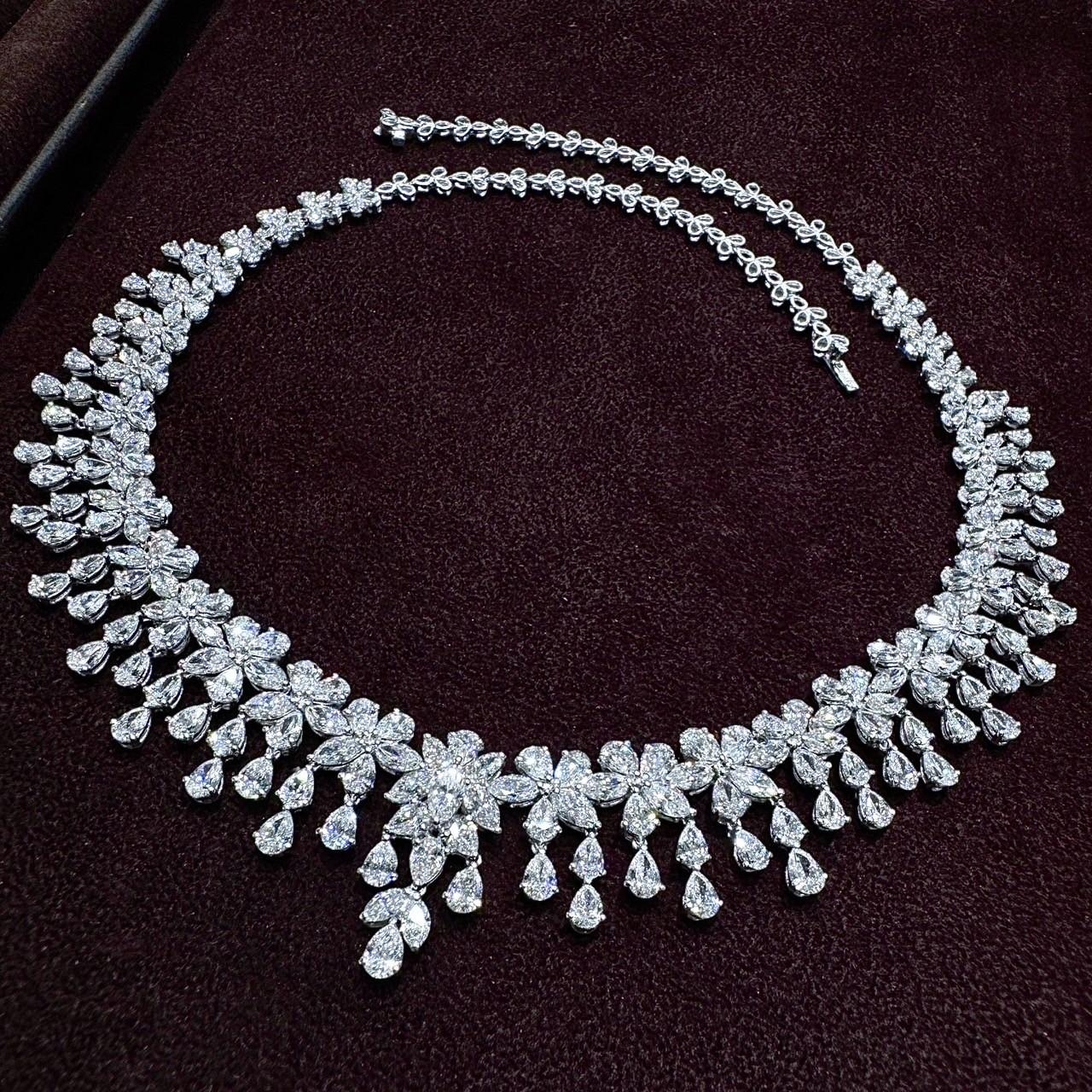 [28909] “The Grand Bloom” Diamond Necklace – 30.08 Carats  1,590,000 