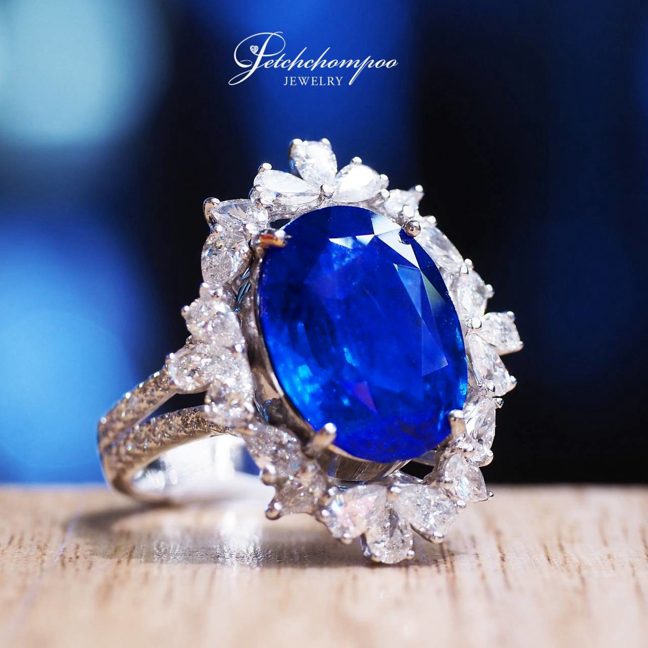 [31034] 9.99 carat Royal Blue Ceylon Sapphire Diamond Ring  | GFCO  359,000 