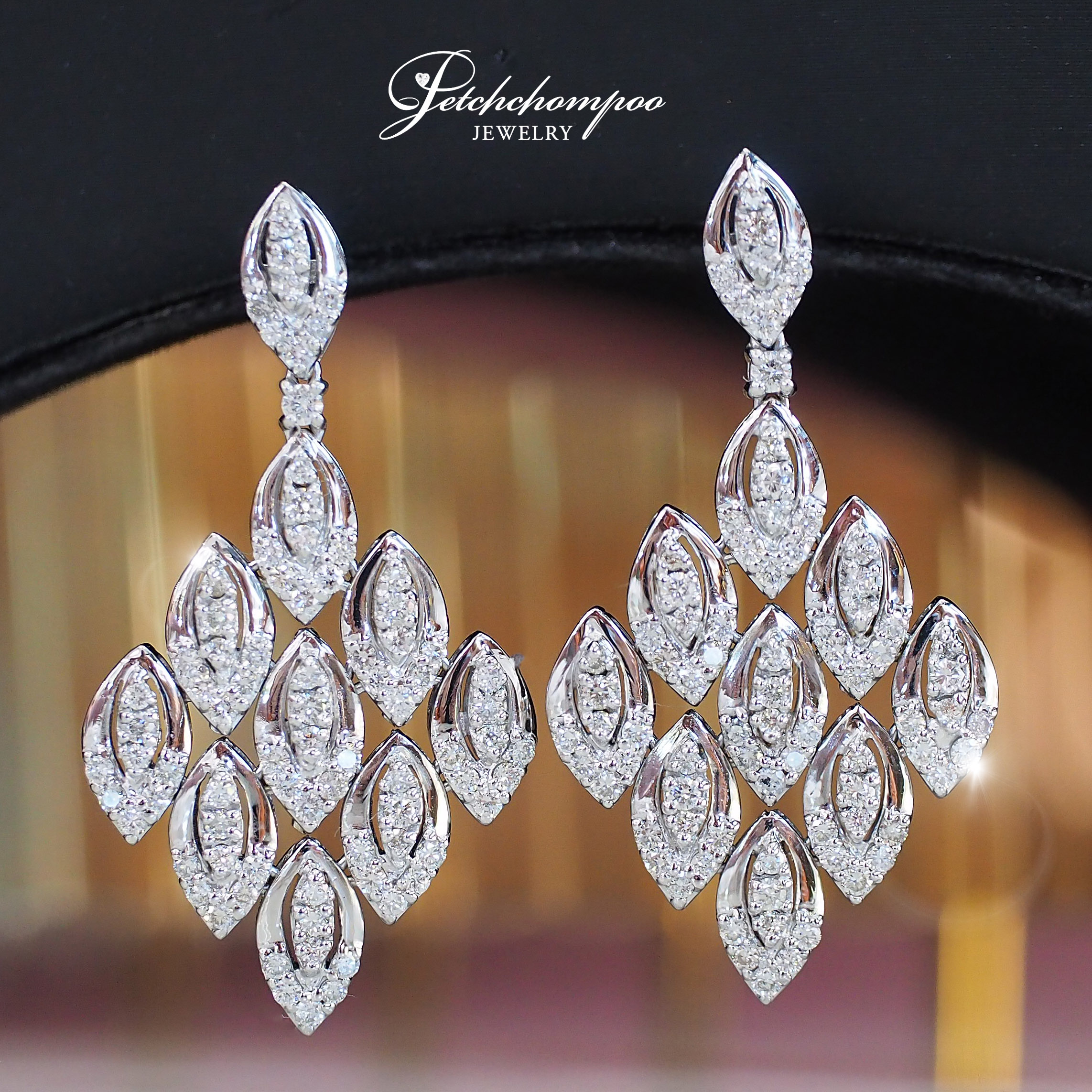 [27131] 2.16 carats of diamond earrings  79,000 