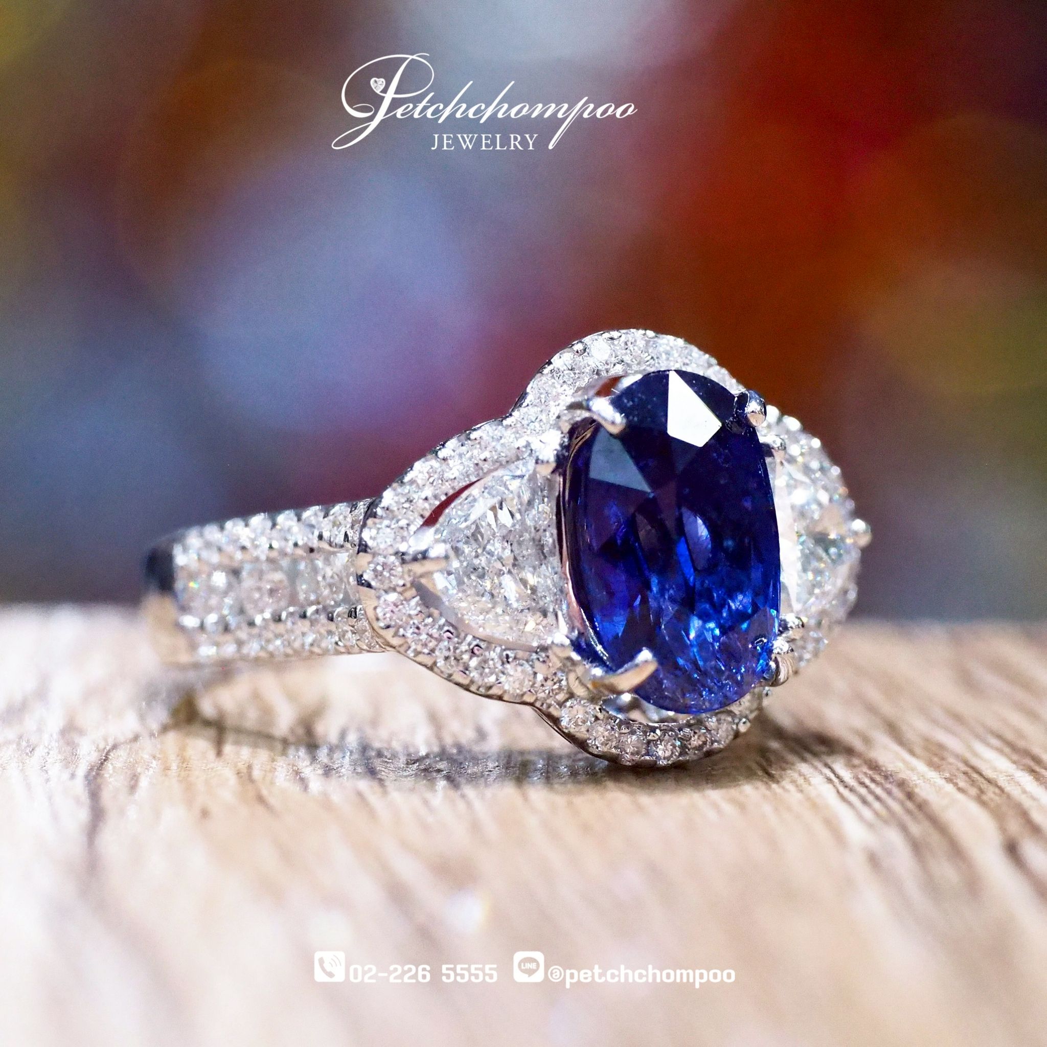 [29929] “Elysian Blue” แหวนไพลินสดไม่เผา 3.07 กะรัต ล้อมเพชรสุดหรู  169,000 