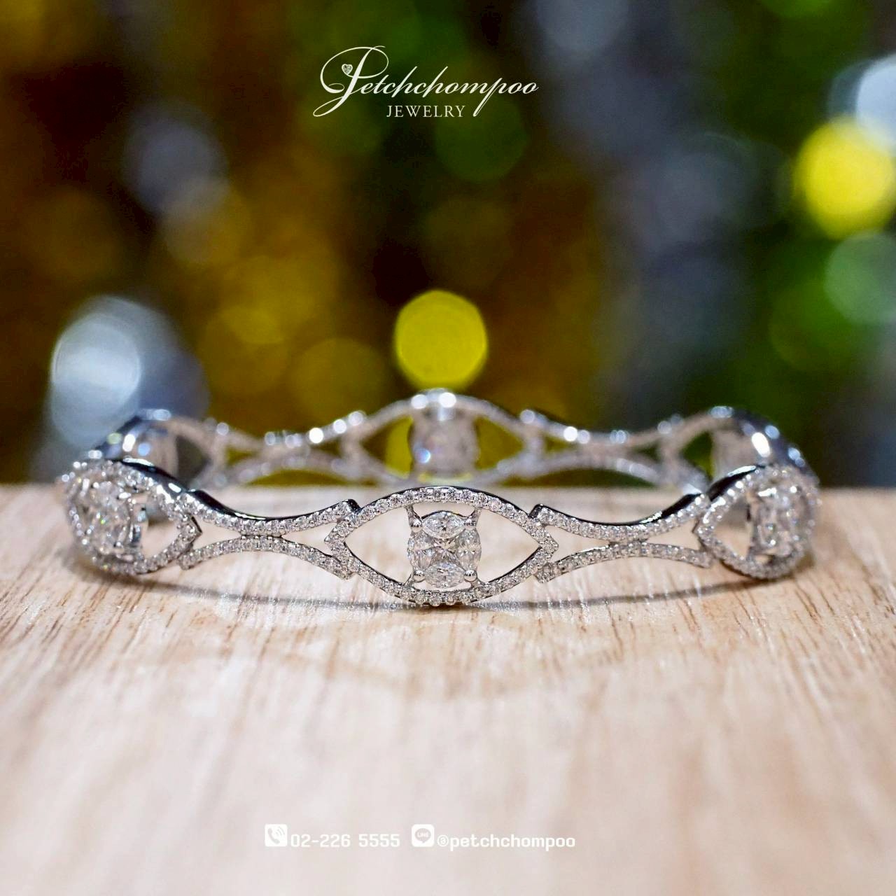 [30144] Radiant Vision™ Diamond Bangle • 3.04 Carats of Captivating Brilliance  159,000 