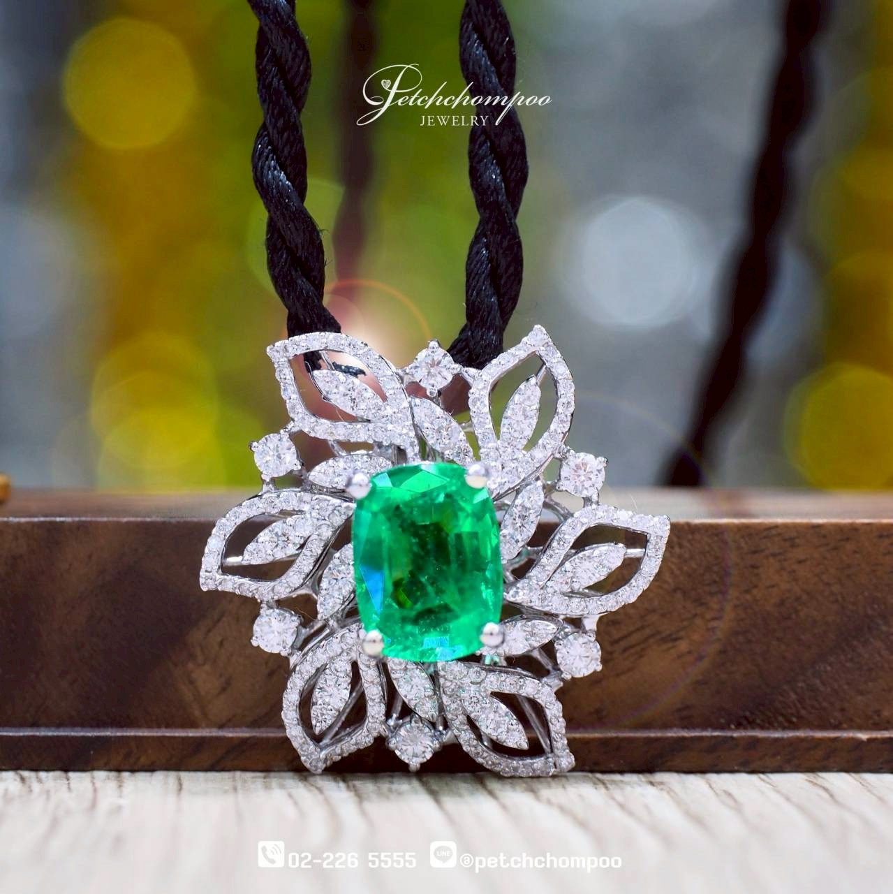 [30296] Emerald Bloom Radiance™ 4.05 carat Zambian Vivid Green Emerald & Diamond Floral Pendant | GFCO  99,000 