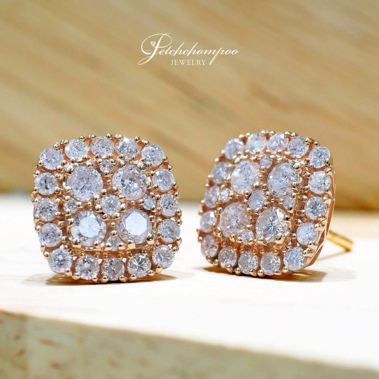 [30626] ต่างหูคลัสเตอร์เพชร Rosé Radiant Cluster ประกายพิ้งค์โกลด์  39,000 