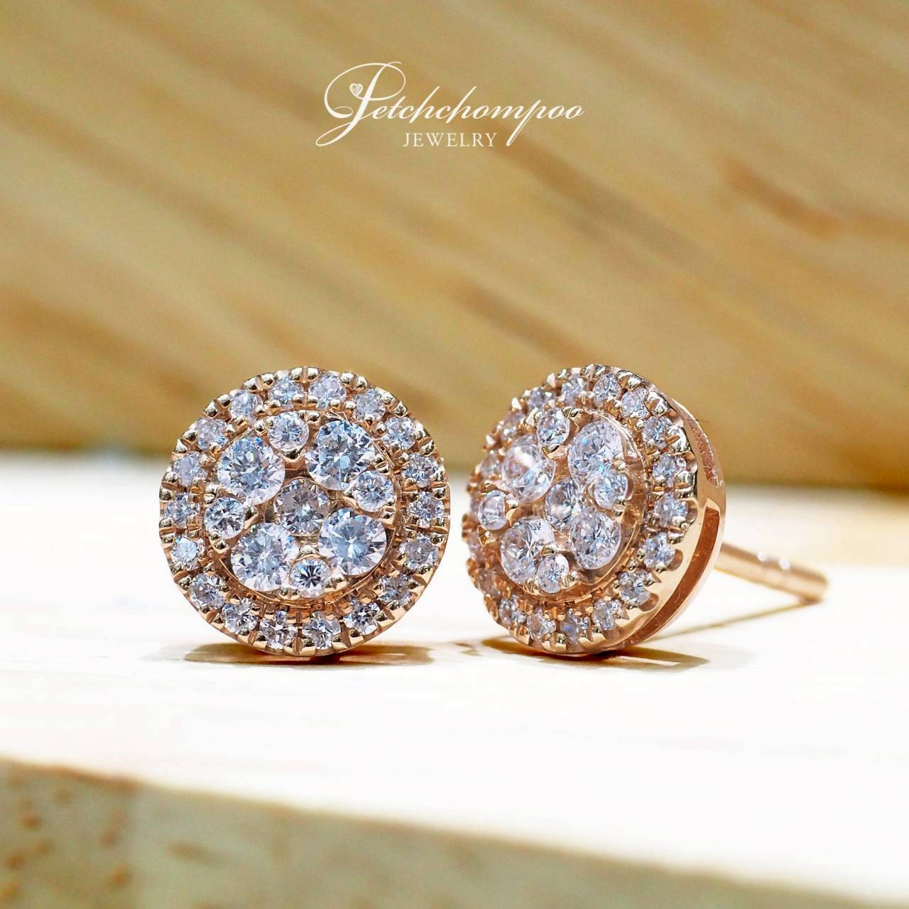 [30629] ต่างหูเพชร Blossom Halo Sparkle วงบุปผาเรืองรอง  29,000 
