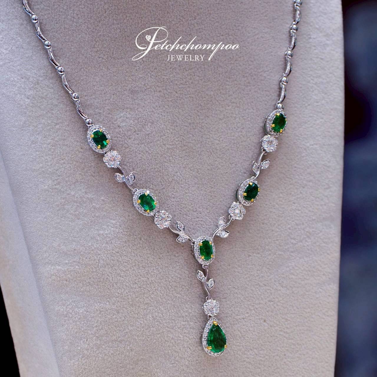 [30910] สร้อยคอมรกตแซมเบีย Emerald Dew Elegance ฝังเพชร  199,000 