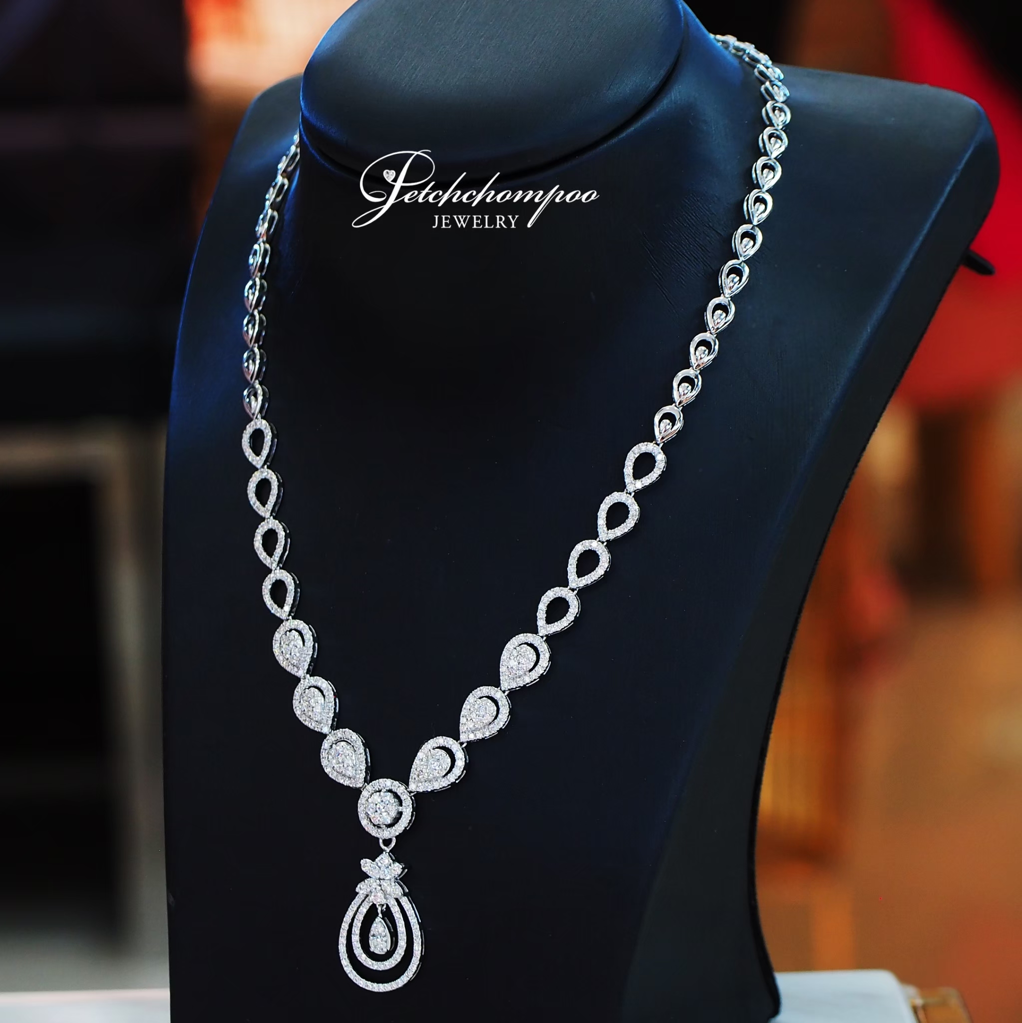 [28055] 4.74 carat diamond necklace  219,000 