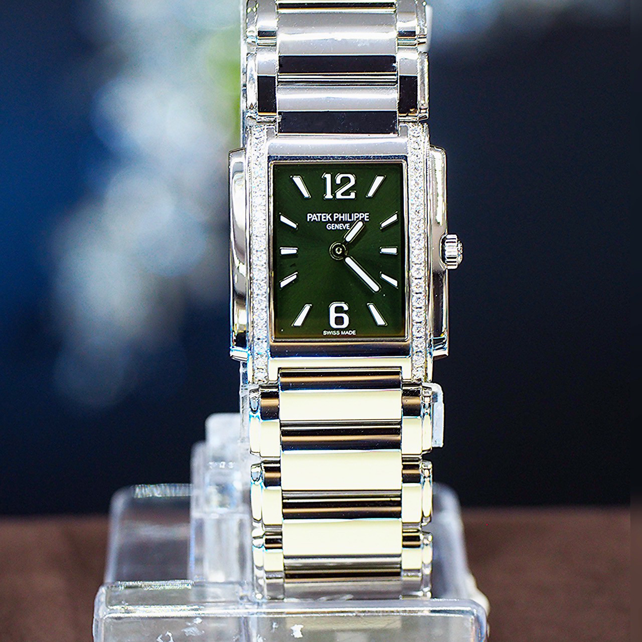 [30167] Patek Philippe Twenty~4 Ref. 4910/1A  455,000 