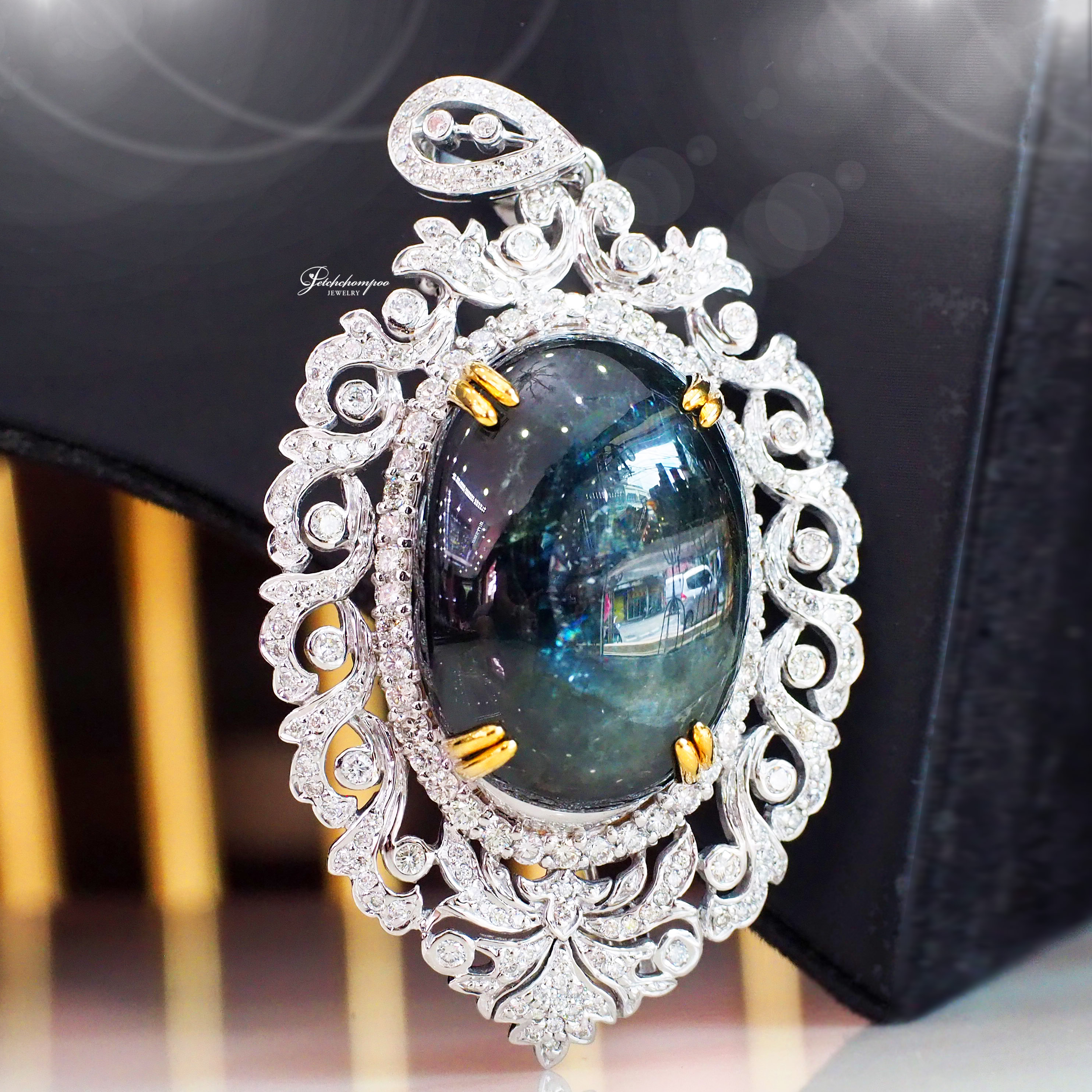 [26404] Green Sapphire with diamond pendant  179,000 