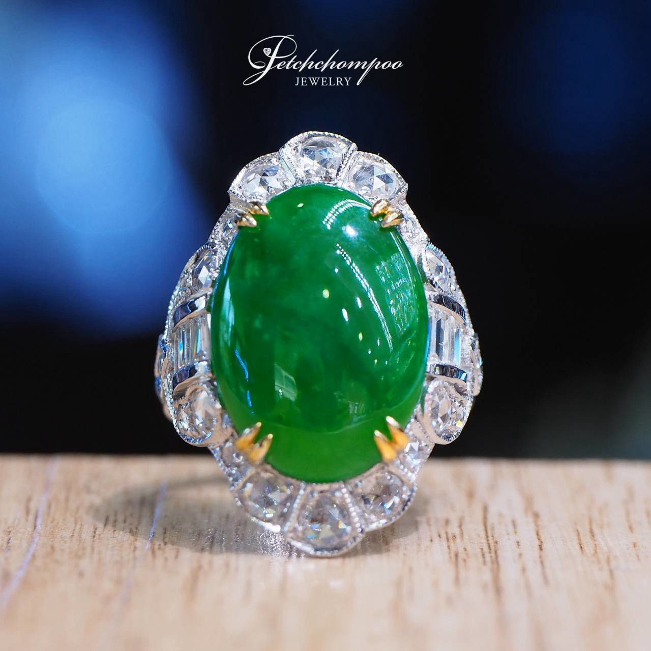 [31030] Emerald Grace 8.50 carat Burmese Jade Ring  | GIG  179,000 