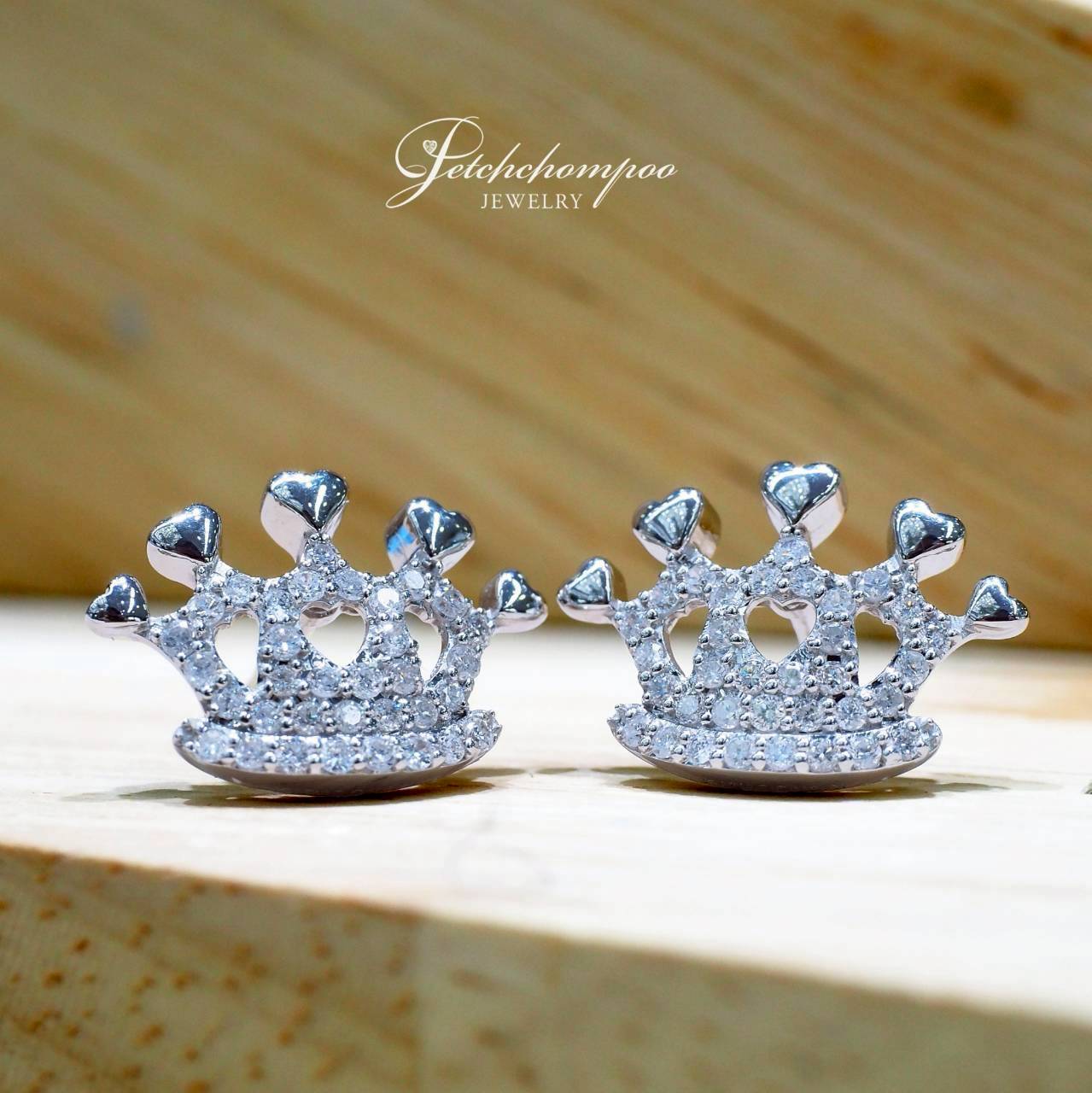 [30627] ต่างหูมงกุฎเพชรจิ๋ว Crown Petite Sparkle ประกายหรู  29,000 