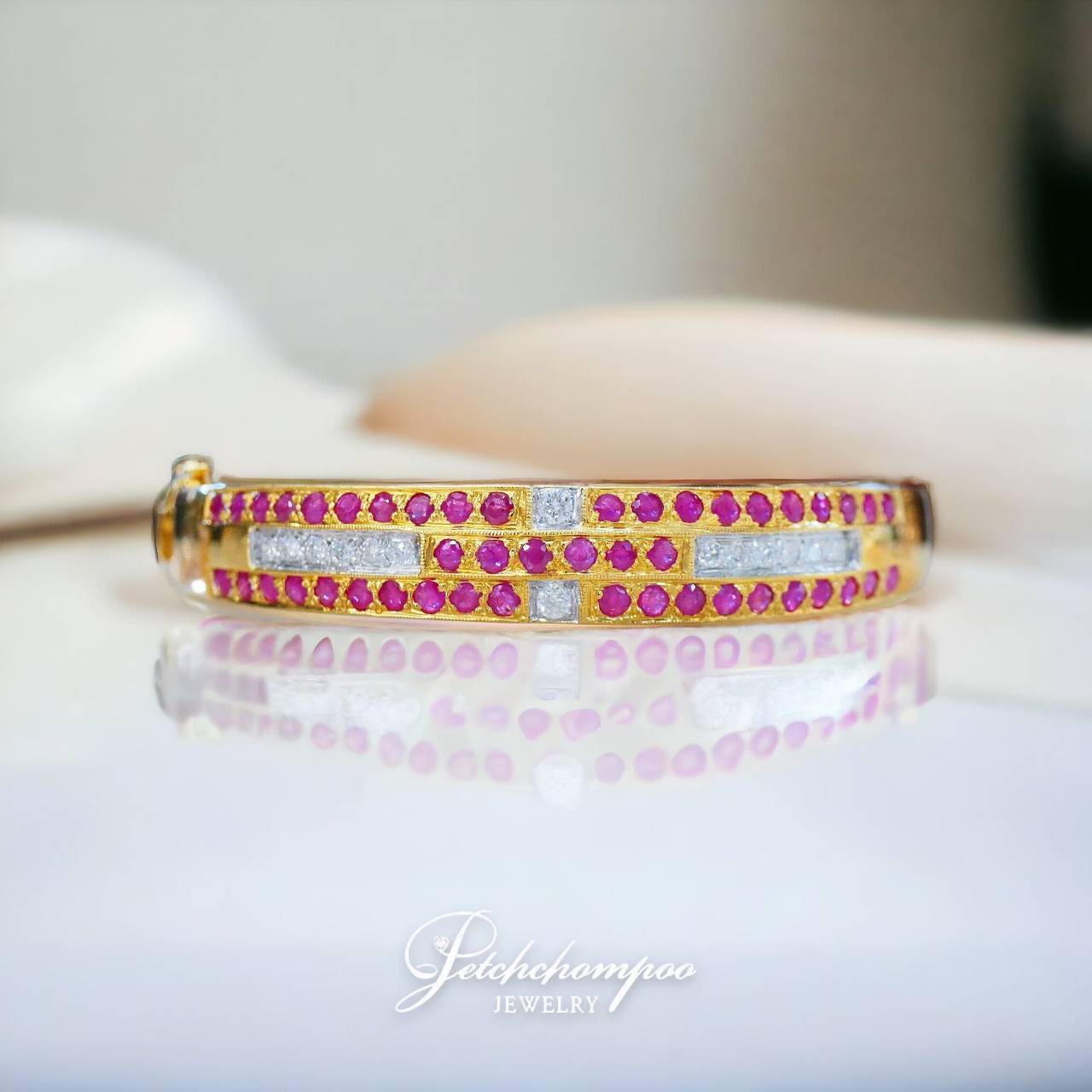 [29126] Ruby and diamond bracelet  139,000 