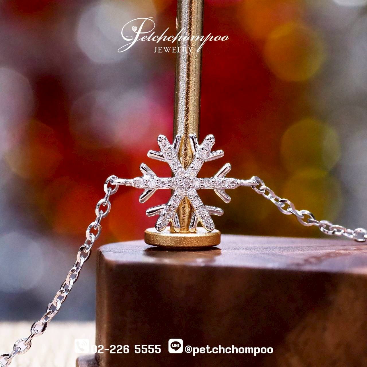 [30023] สร้อยข้อมือ Snowflake Sparkle™0.12 กะรัต ลายเกล็ดหิมะเพชร  19,900 