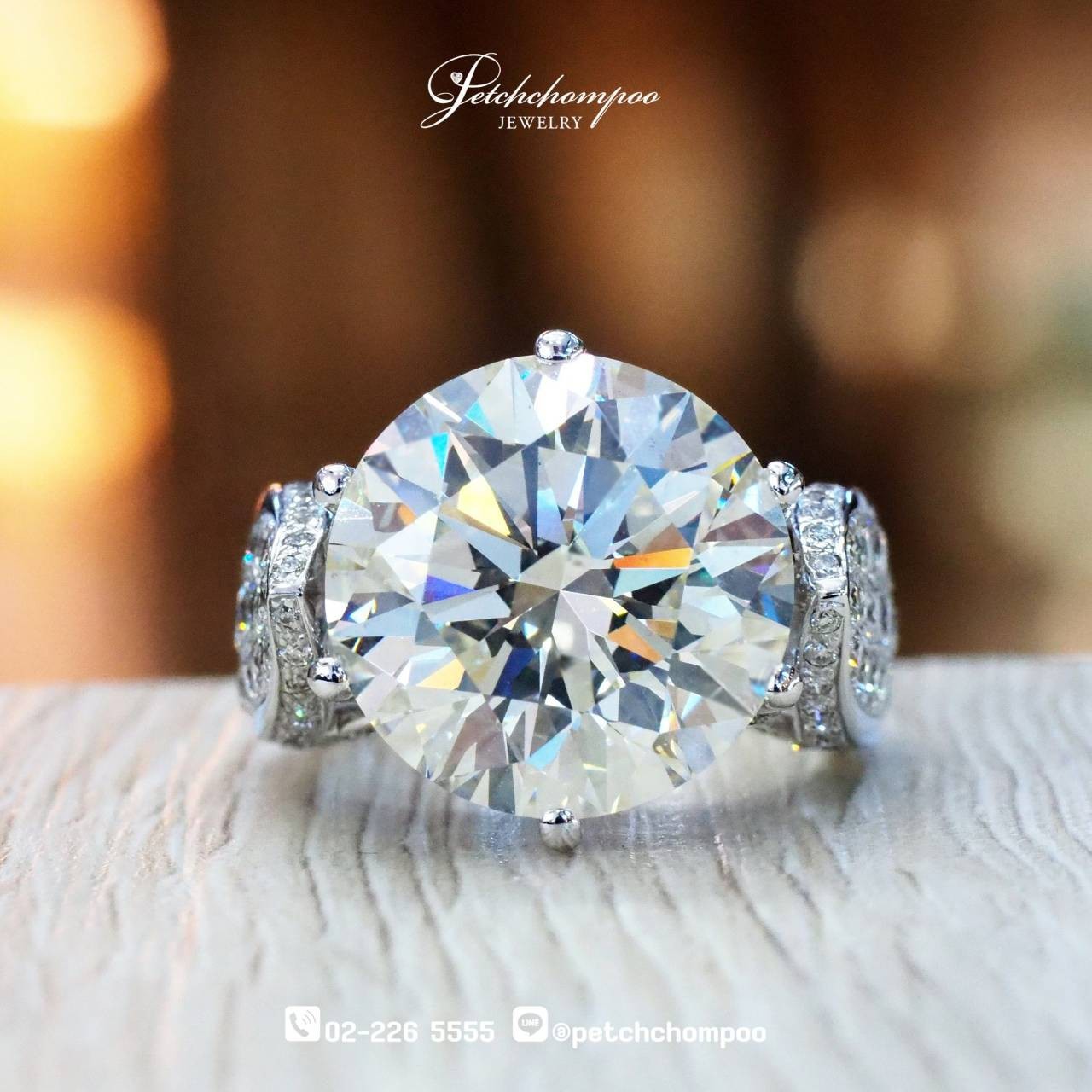 [29681] Celestial Reign™ 12.21 carat Ring – Rule with Radiance  K  / VS1 / HRD  / 3EX Discount 5,850,000