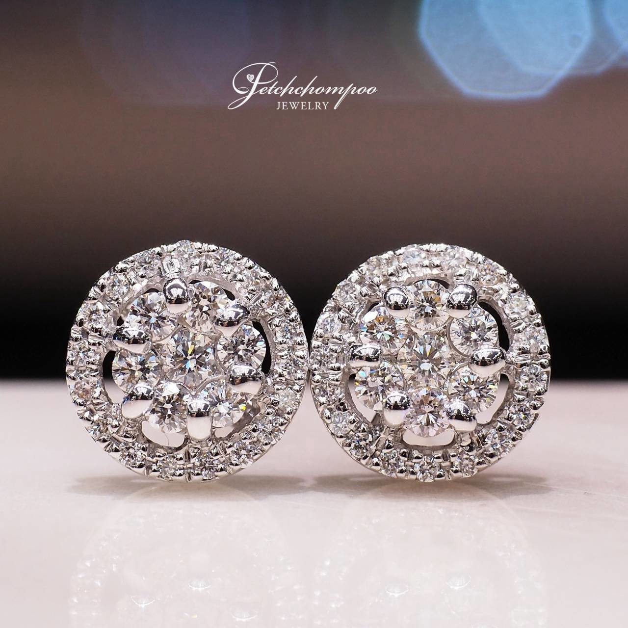 [31108] ต่างหูเพชร Halo Eternity ดีไซน์วงกลมล้อมประกายดุจดวงดาว  39,000 