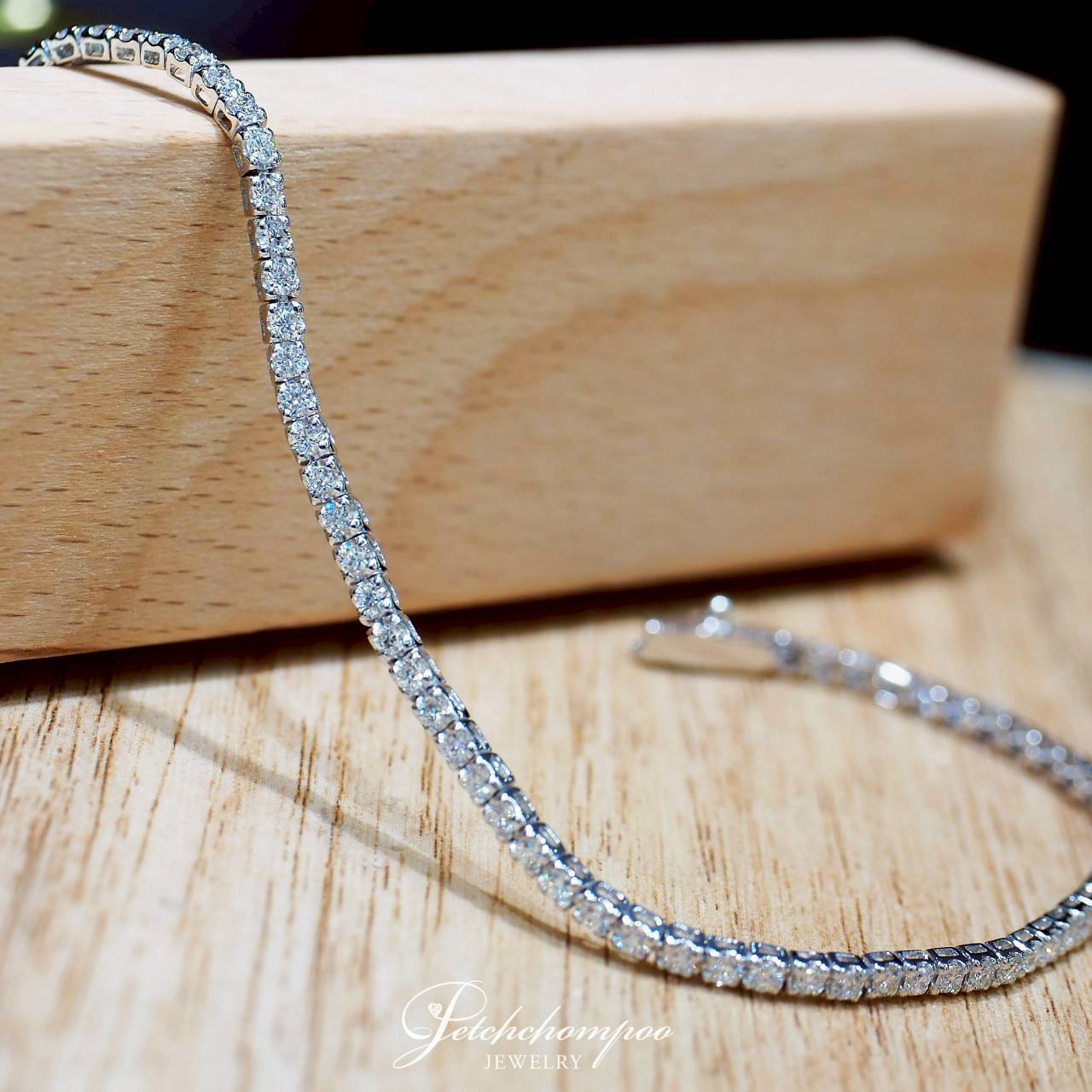 [30897] Celestial River Tennis Diamond Bracelet, 1.41 carats  59,000 