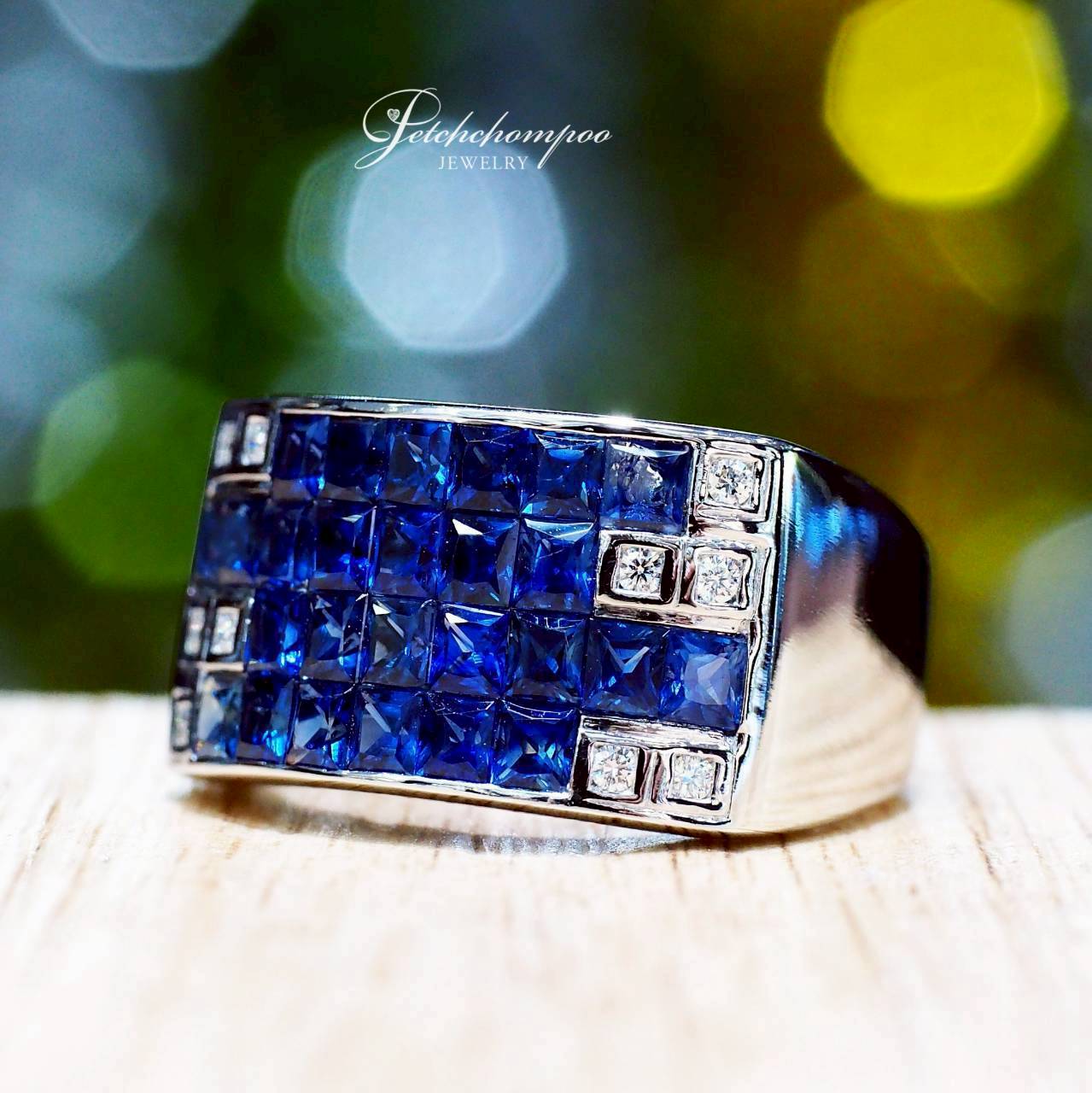 [023606] Midnight Matrix BroadBand Sapphire™ — 2.00ct Invisible-Set Sapphire with diamond ring  69,000 