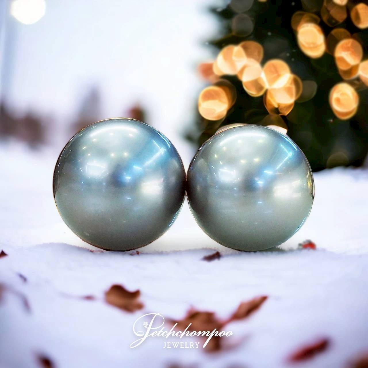 [28419] South Sea pearl earrings, Peal Cook color, 14 mm.  59,000 