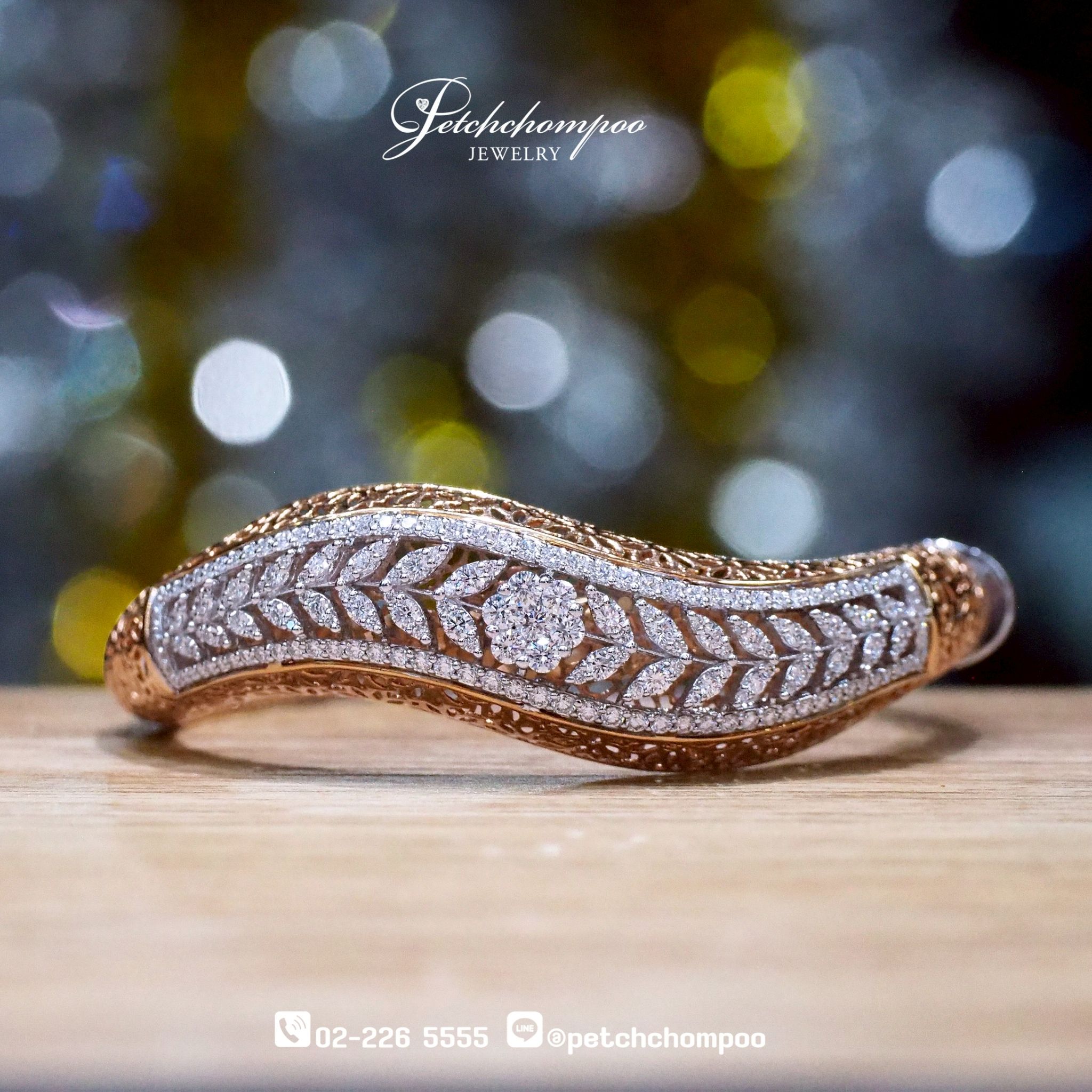 [021951] Italy Pink Gold Diamond Bangle  179,000 