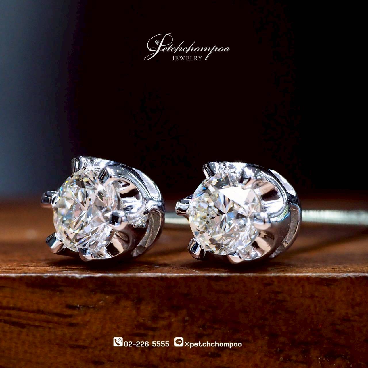 [30511] Brilliant Classic 30™ diamond earrings, 30 carats each, a timeless and classic design.  39,000 