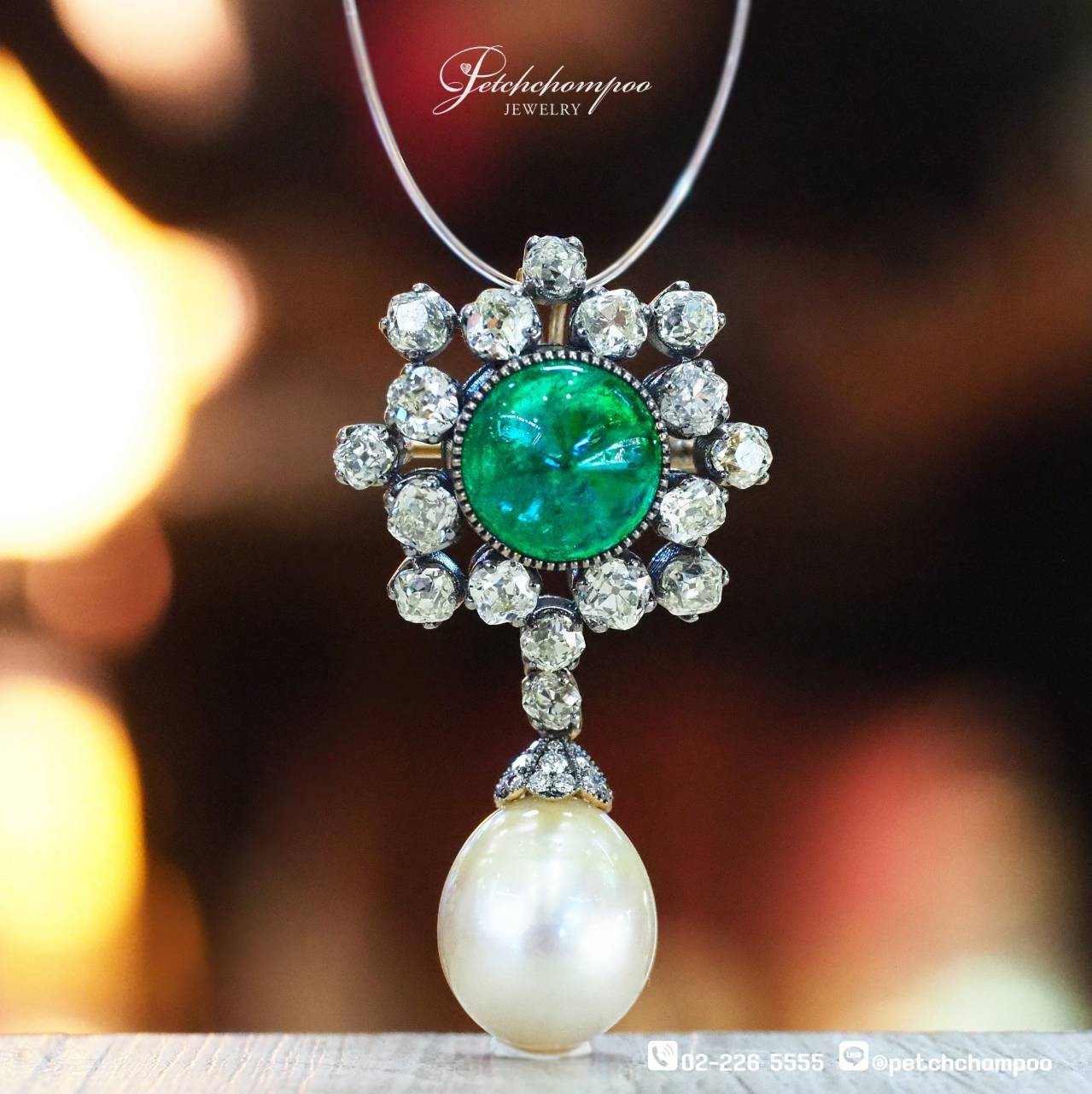 [29711] Emerald with old cut diamond pendant  299,000 