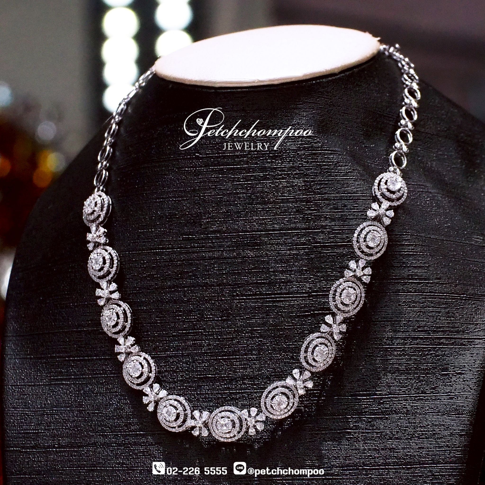 [023190] 8.24 Carat Cluster Diamond Necklace – Graceful Elegance in Every Angle  390,000 