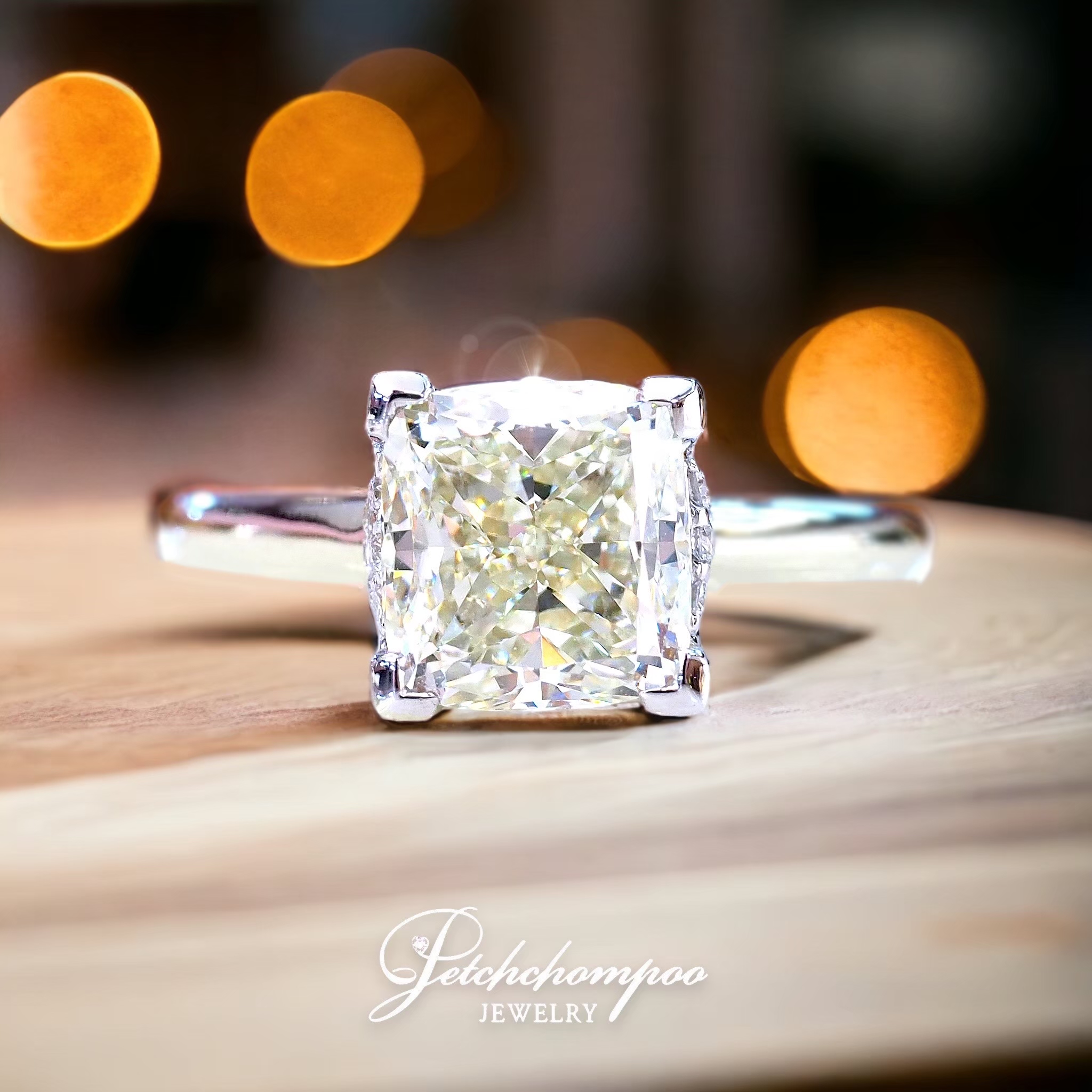 [28140] แหวนเพชรCushion Cut 3 กะรัต KVVS2 2EX AIG ลดราคาเหลือ 379,000