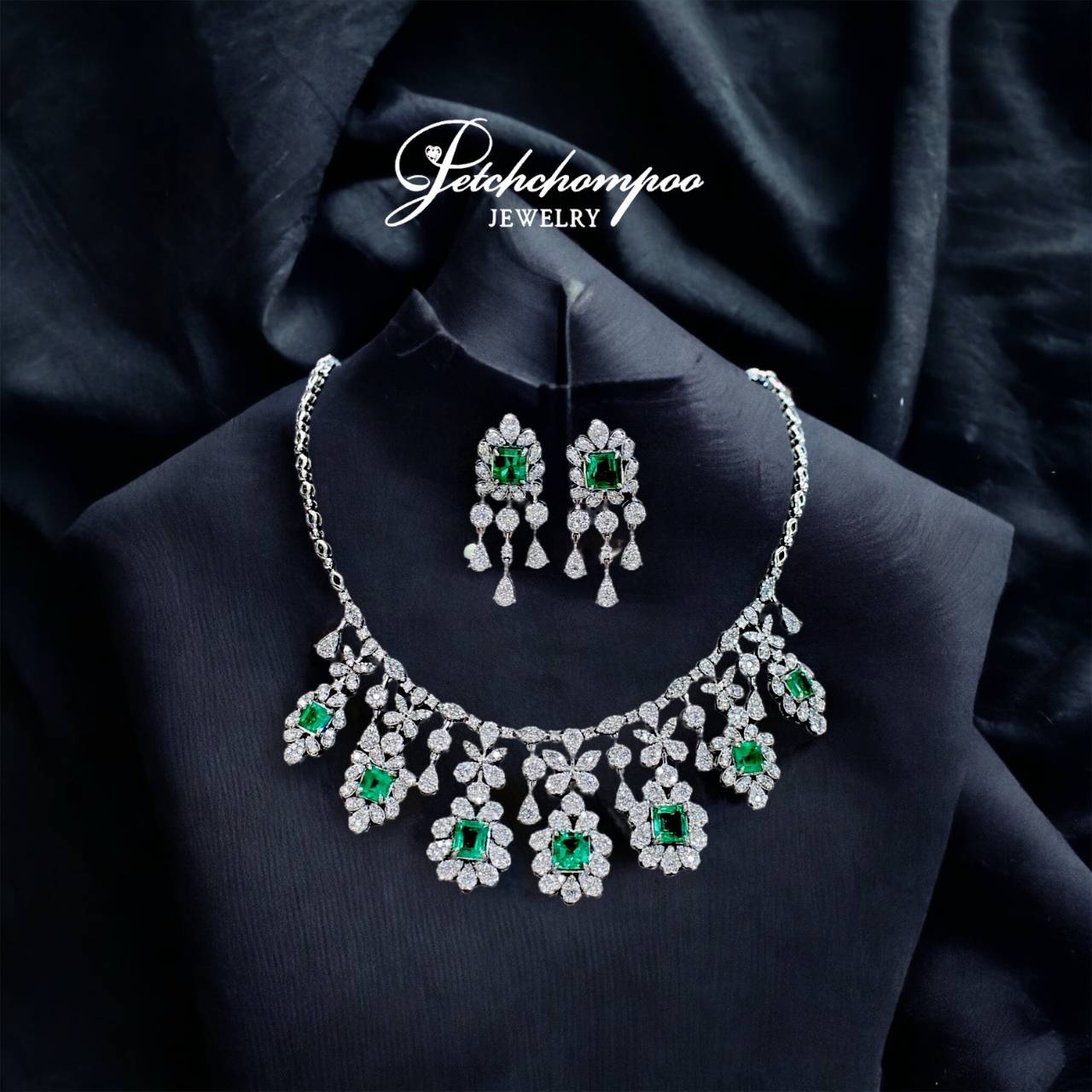 [27623] Emerald necklace with diamonds  399,000 