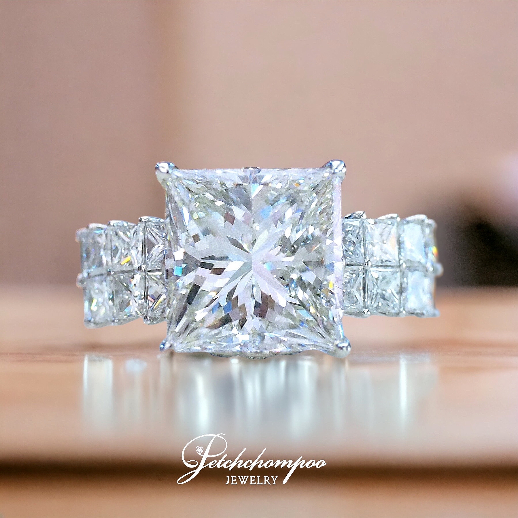 [27751] Princess Cut Diamond Ring 6.03 Carats Discount 1,990,000