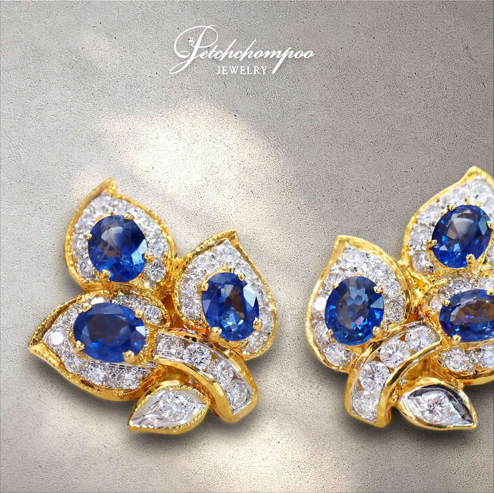 [29545] Blue sapphire with diamond earring  79,000 