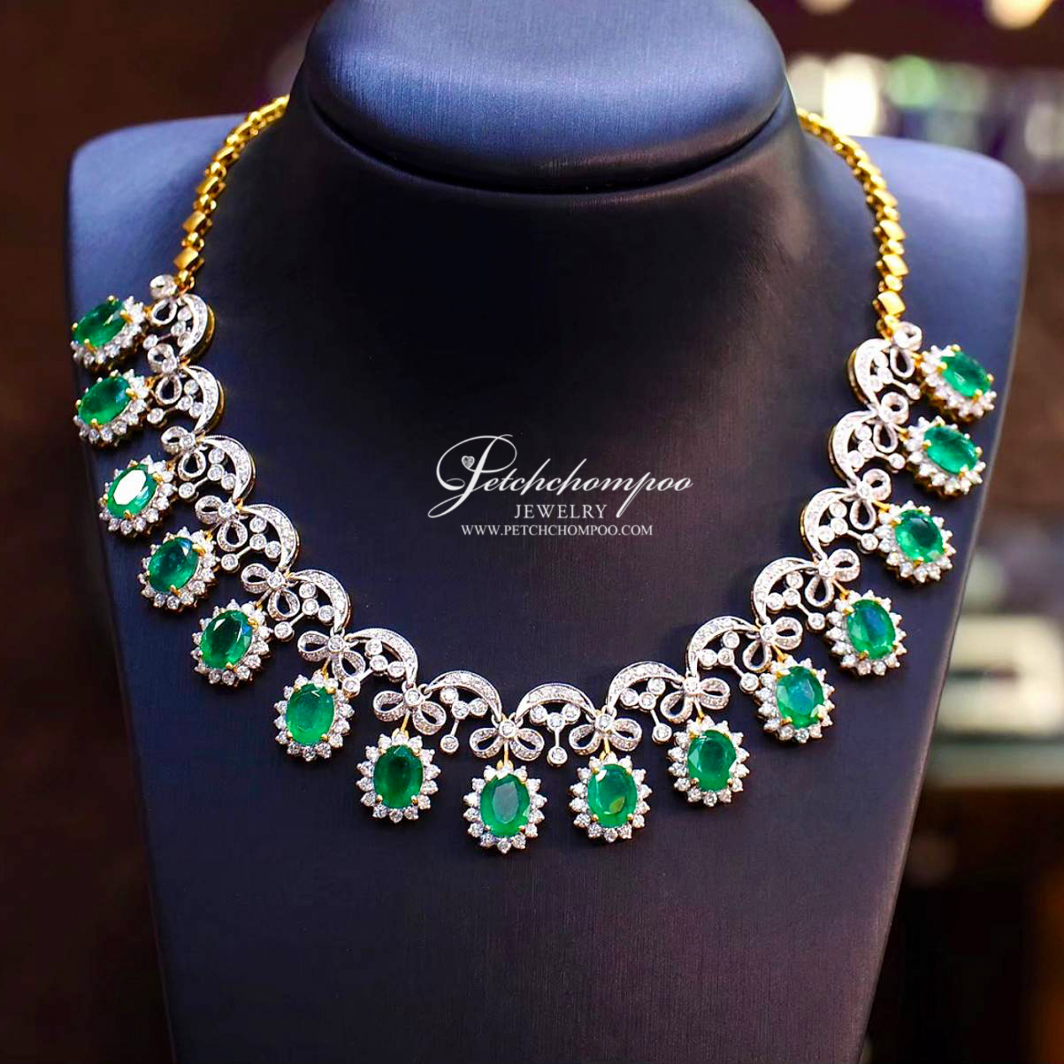 [021894] Emerald with Diamond Necklace  590,000 