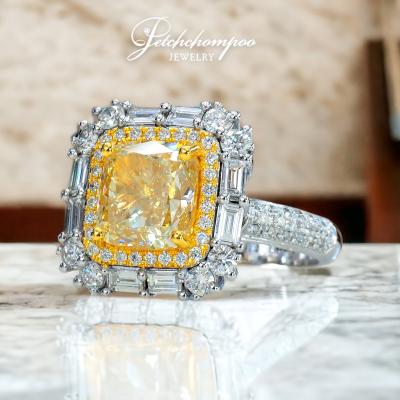 [28202] 5.01 carat Fancy Yellow Diamond Ring Discount 990,000
