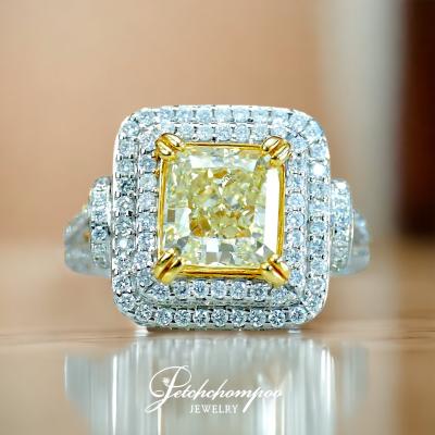 [023704] 2.51 Carats Fancy yellow Diamond ring Discount 399,000
