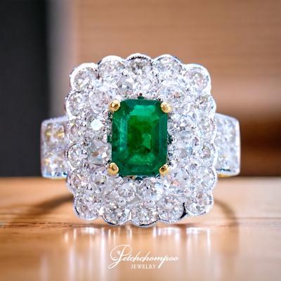 [017583] แหวนมรกต โค ลัม เบีย สี TOP 1.50 กะรัตล้อมเพชรสองชั้น  129,000 
