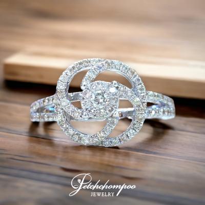 [27867] Diamond ring, width 0.57 carat, GCI certified.  29,000 