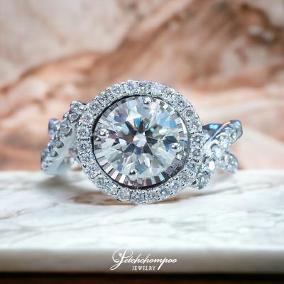 [27709] HRD Certified Diamond Ring 1.72 Carat J VS2 3EX Discount 269,000