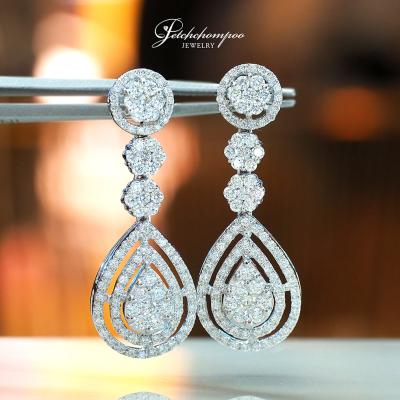 [28279] diamond earrings, 3.04 carats  149,000 