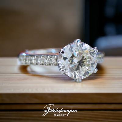 [28834] 2.01 carat diamond ring Discount 289,000
