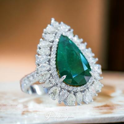 [28959] 5.63 carat Zambia emerald with diamond ring  259,000 