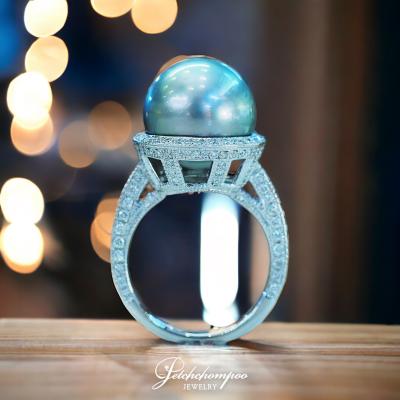 [28665] South Sea pearl ring set with diamonds  79,000 