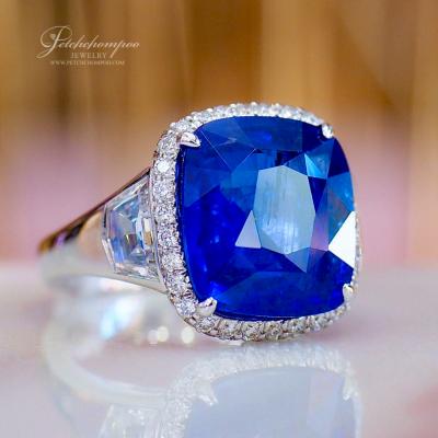 [024311] 9.96 Carats Ceylon Sapphire with diamond ring  890,000 