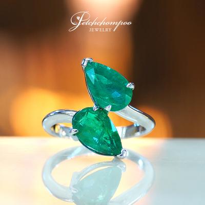 [28543] Zambian emerald ring, 3.24 carats  79,000 
