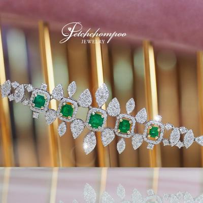 022211 Columbia Emerald Bracelet with Diamonds