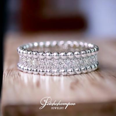 [015404] White Gold Ring with Diamonds Discount 29,000