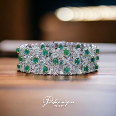 [28865] Emerald and diamond bracelet  359,000 