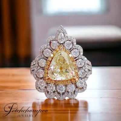 [022773] Diamond Ring  Fancy Yellow 3.06 carat Discount 399,000