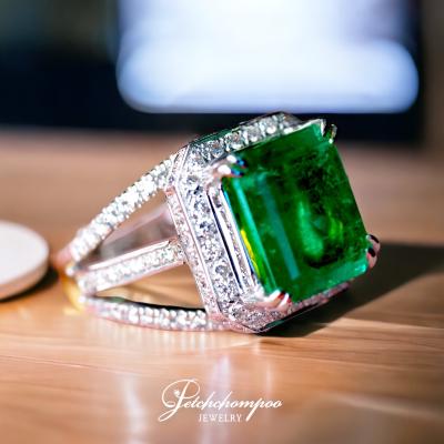 [017449] Emerald 5.00 cts diamond ring  149,000 