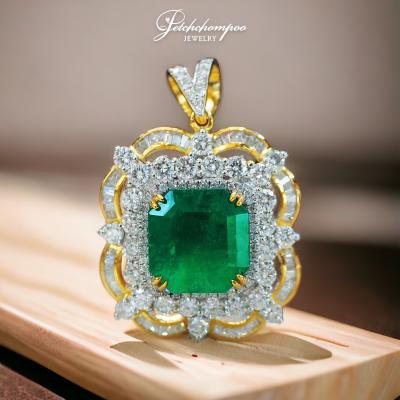 [28856] 9.05 carat colombia emerald with diamond a pendant  259,000 