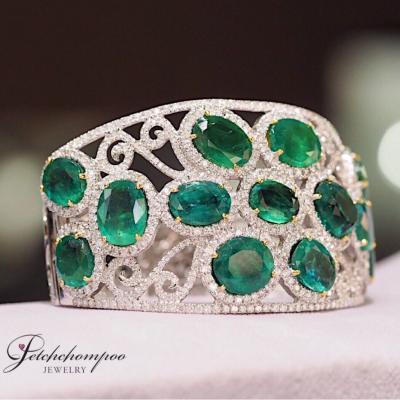 [023795] Zambia Emerald with diamond Bangle  559,000 