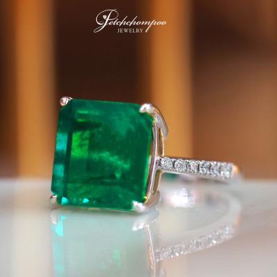 [26754] แหวนมรกต โค ลัม เบีย 6.24 กะรัต Vivid Green ฝังเพชร เซอร์ AIGS  399,000 